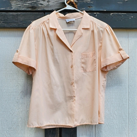 Vintage Tops - Vintage 80's Peach Button Front Short Sleeve Top